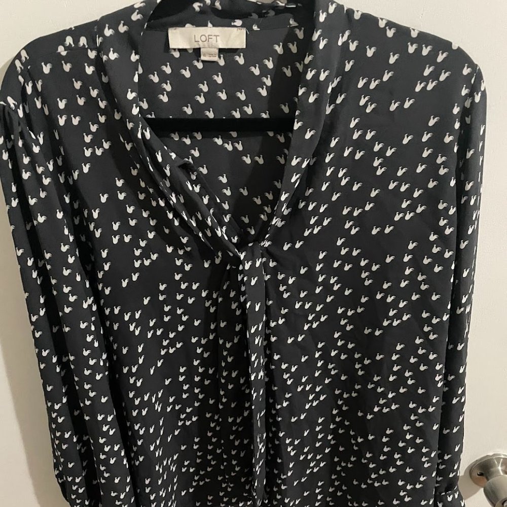Loft Tie Front Top with Hen Print